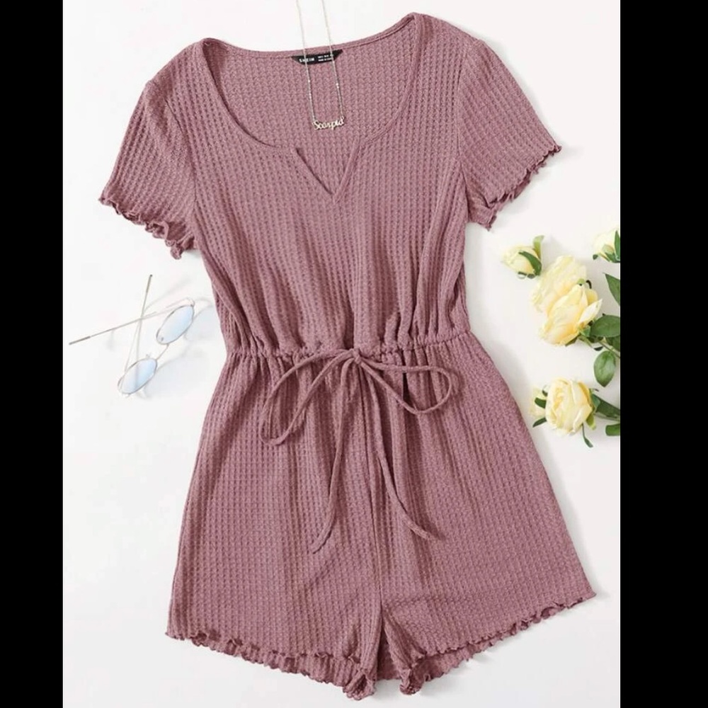 Lettuce trim ribbed romper 💜